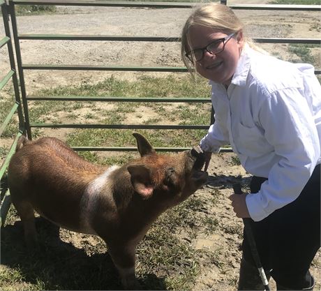 Allison Knutson of Foxie 4-H